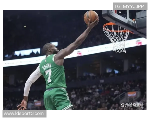 加兰表现平平14投6中贡献15分5篮板10助攻5失误球队状态堪忧