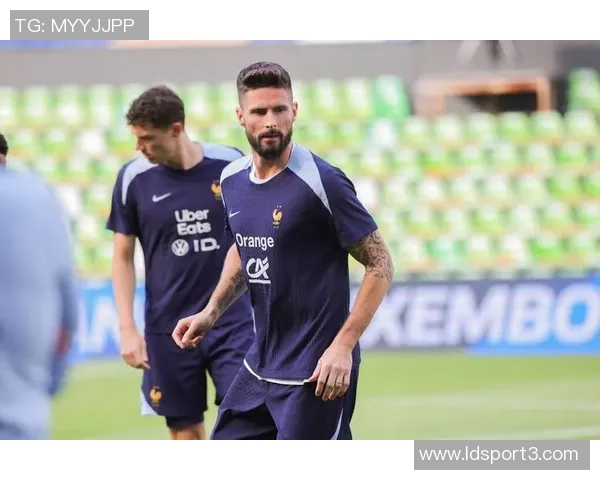 朗斯主帅盛赞乌多尔表现出色期待入选法国队