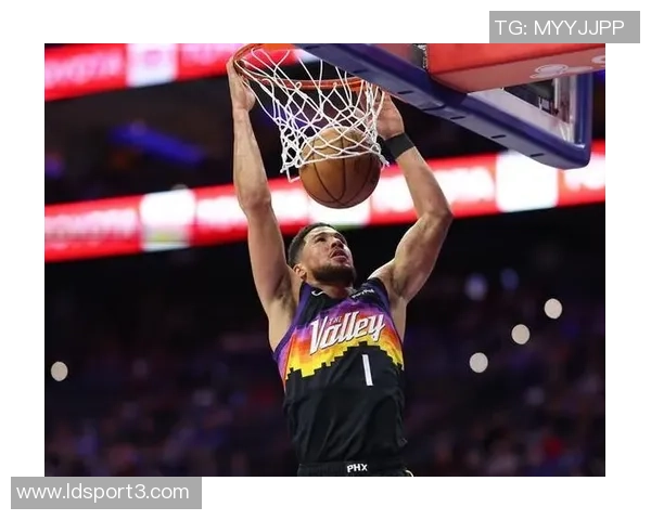 奥特表示布克信任队友提升士气关键在于主将的这一举动 奥特表示布克信任队友提升士气关键在于主将的这一举动