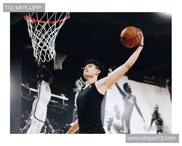 曾凡博连续两场未能得分双向合同留在NBA前景堪忧